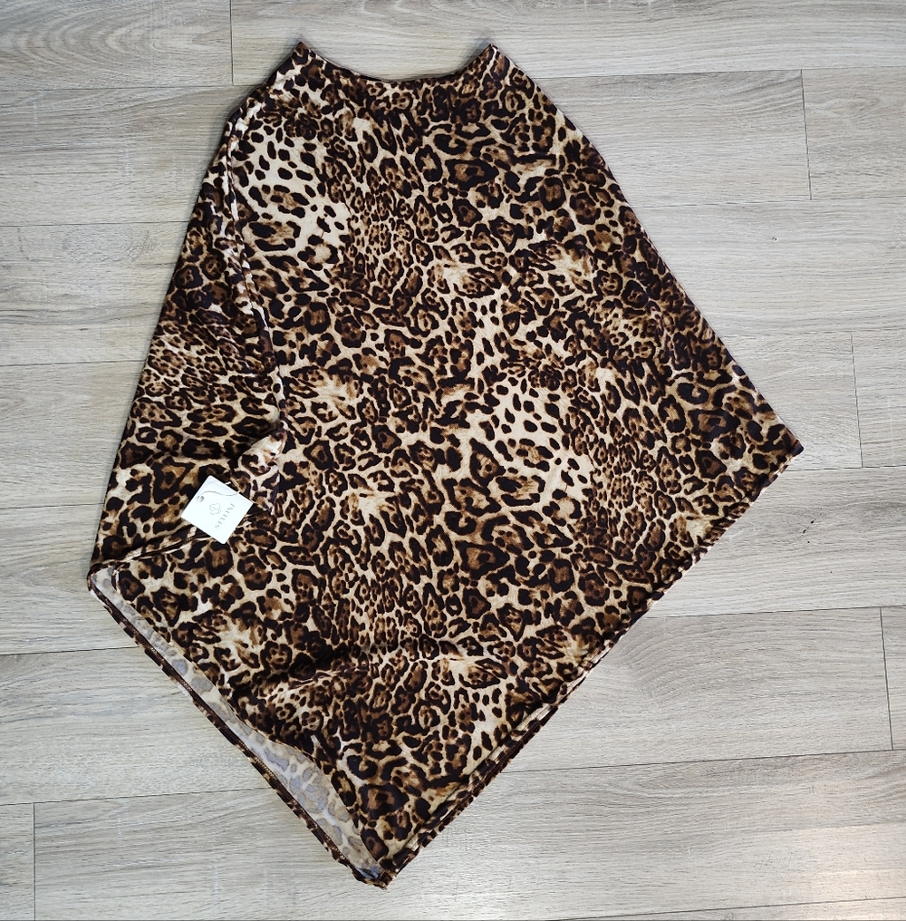 One Size Leopard Poncho✨️ - Picture 4 of 10